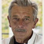 L. D. Ferguson - Zahntechnikermeister. Unser Spezialist für Form und Farbe. Hat viel Geduld und Fingerspitzengefühl. L. D. Ferguson